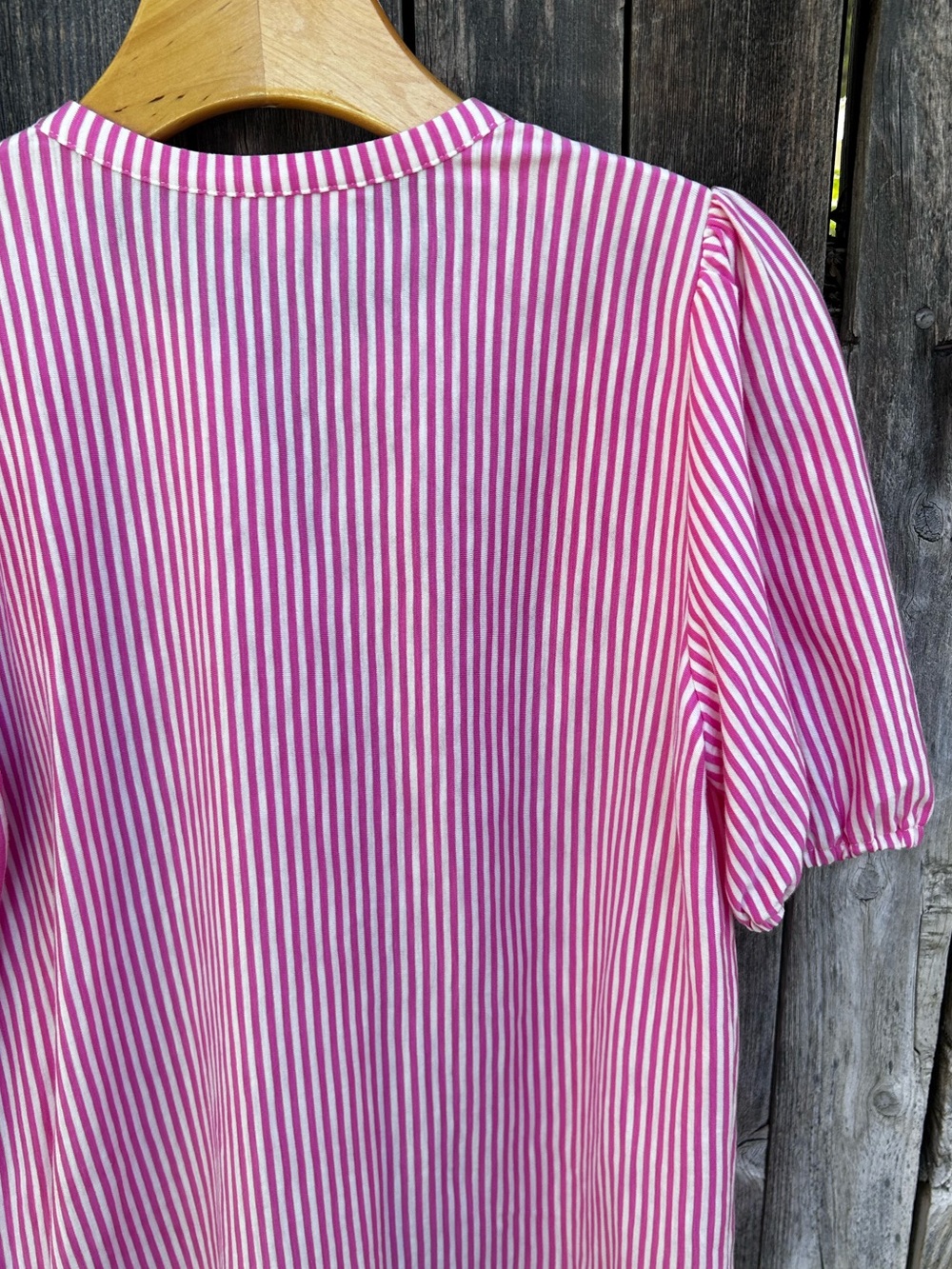 Boden Mya Short Sleeve Smocked Shirt Cotton Tencel Pink Punch Ivory Stripe 6 - Picture 12 of 16
